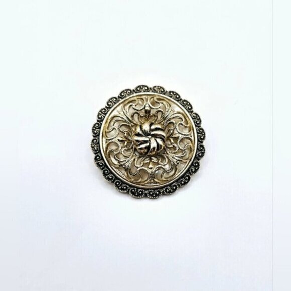 Vintage West Germany Scarf Ring Hinge Clip Gold Tone Ornate 3D Design Round - Picture 2 of 9